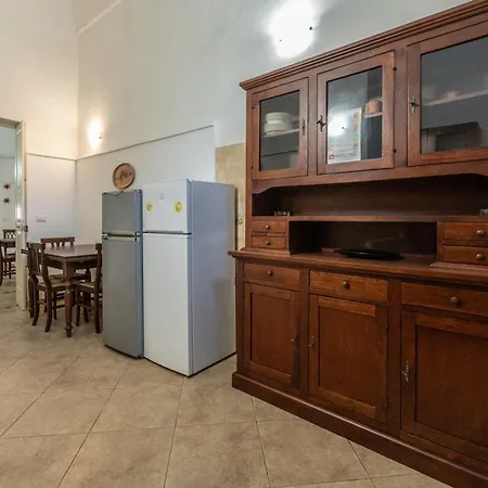 Palazzo Caputo Habitación en casa particular *